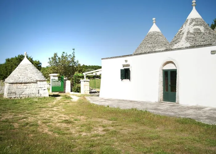 Trulli Sul Vignale In Masseria Santalachicca